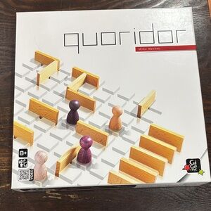 Quoridor Board Game by - Brown and Purple